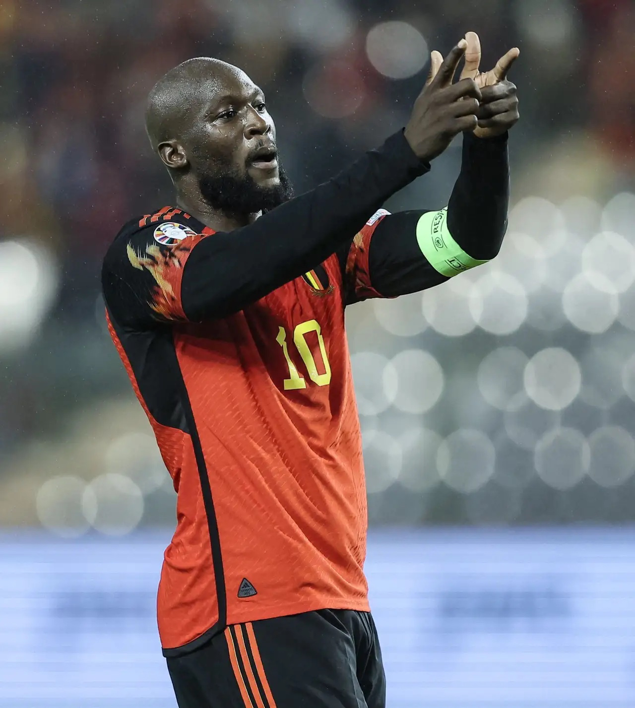 爱游戏-关于国际比赛日AC米兰调整名单以备西甲，遗憾出局环节打磨，质疑声仍在，控场能力受关注的信息